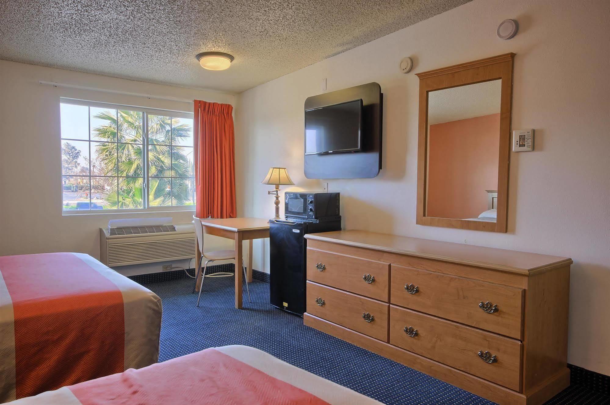 Motel 6-Merced, Ca Екстериор снимка
